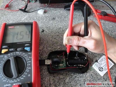 創(chuàng)意無(wú)極限 為無(wú)線(xiàn)鼠標(biāo)換上內(nèi)置充電電池，實(shí)現(xiàn)通電狀態(tài)下的便捷維護(hù)與電壓測(cè)量