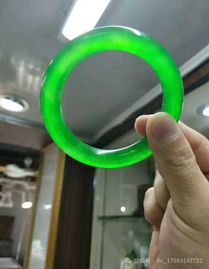 純天然緬甸翡翠玉手鐲精品推薦 紫羅蘭飄淺綠翠，溫潤綻放自然華彩