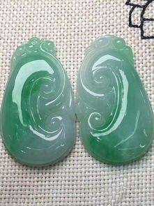 翠綠如意·靈韻天成 一場關(guān)于翡翠A貨的美學(xué)禮贊